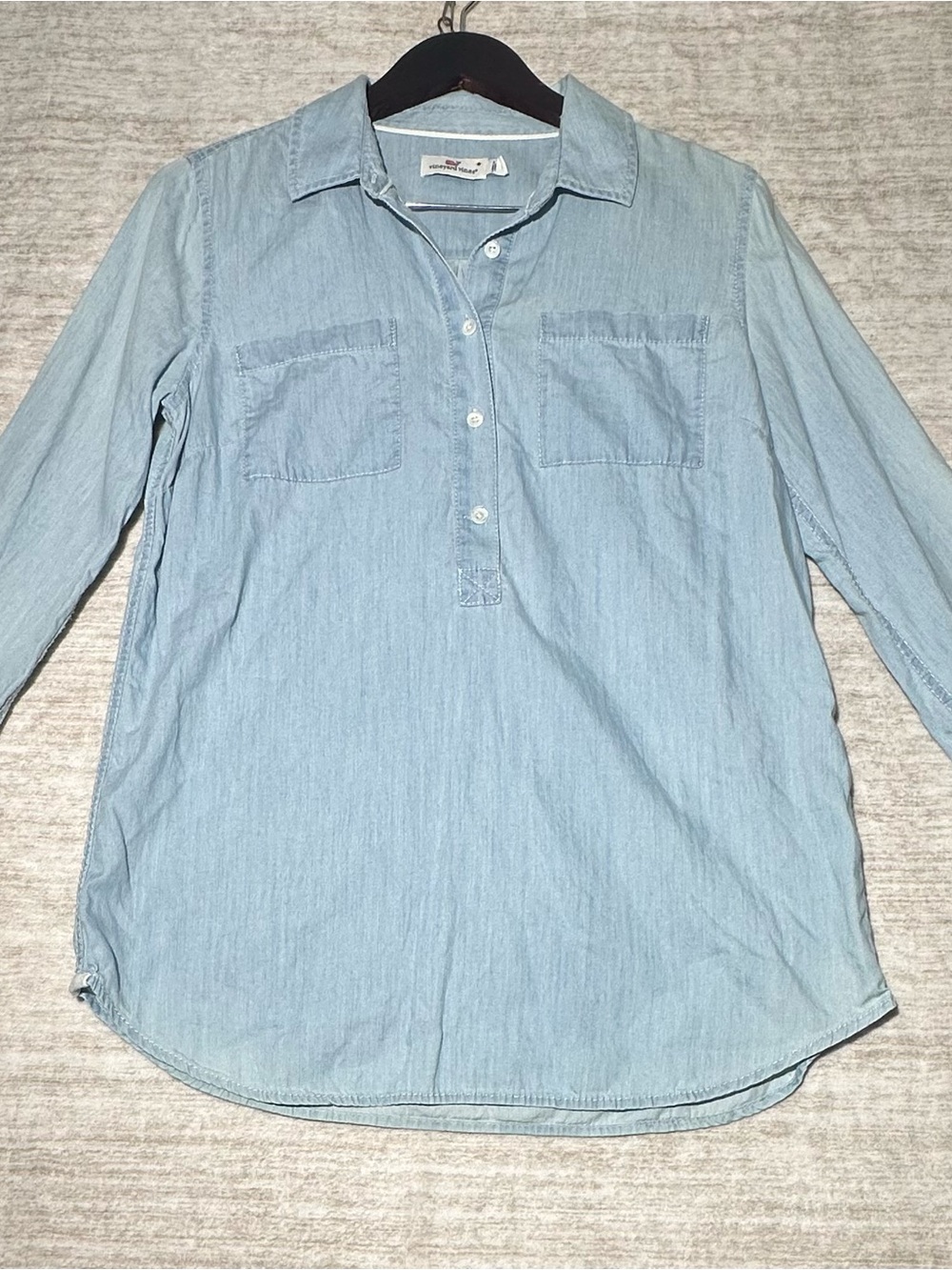 Vineyard Vines Light Blue Womens Chambray Pullover Button Shirt